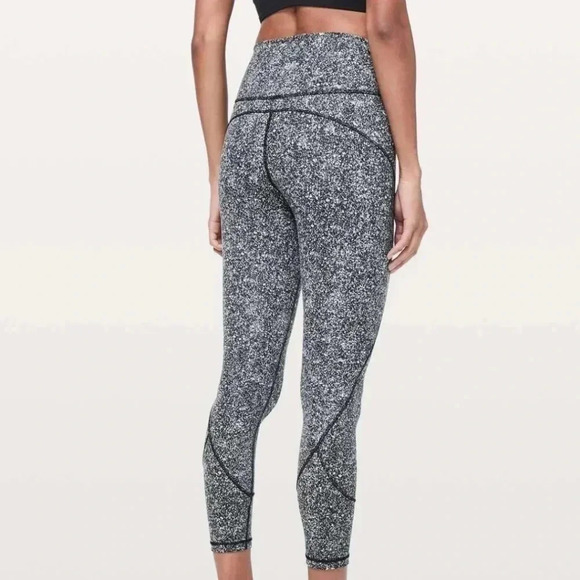 Lululemon In Movement Tight 25" *EverluxDiffuse Starlight Black - Picture 3 of 6